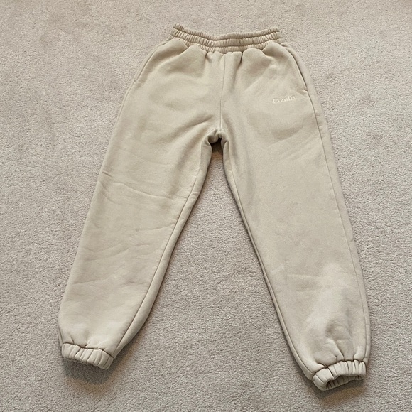 Comfrt Beige Hoodie and Sweatpants Set - Unisex - Picture 9 of 16